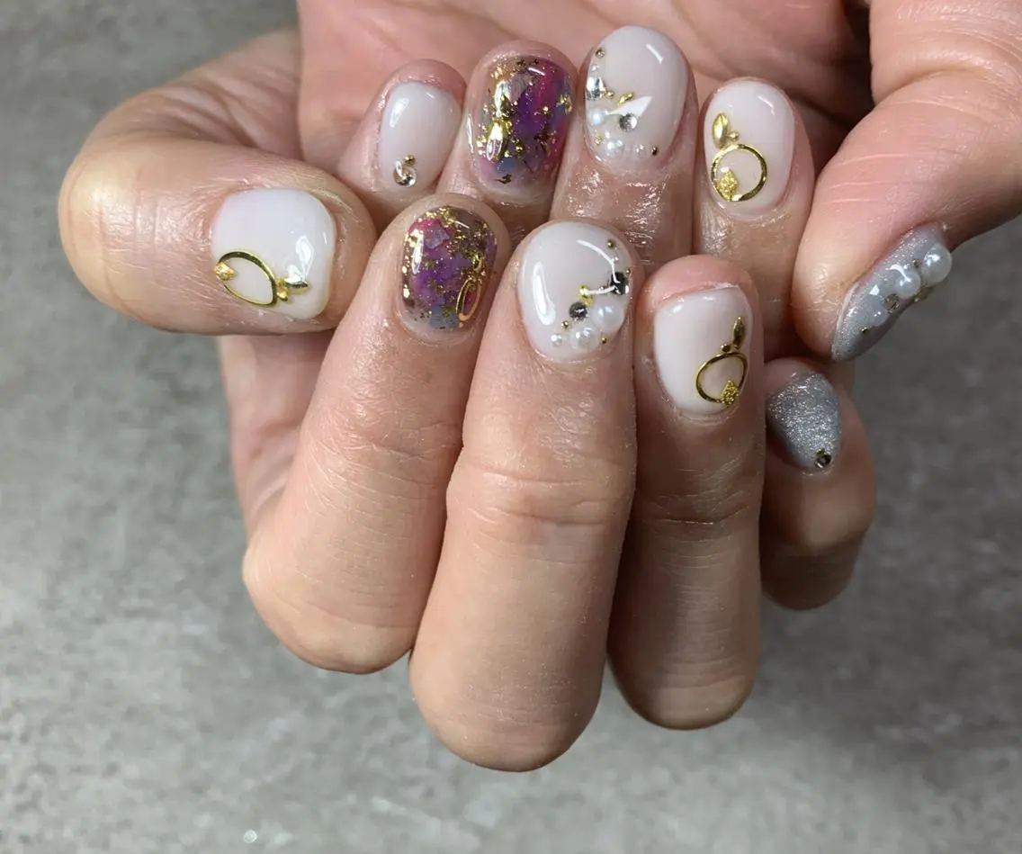 ショート LAVISH manaのネイルデザイン