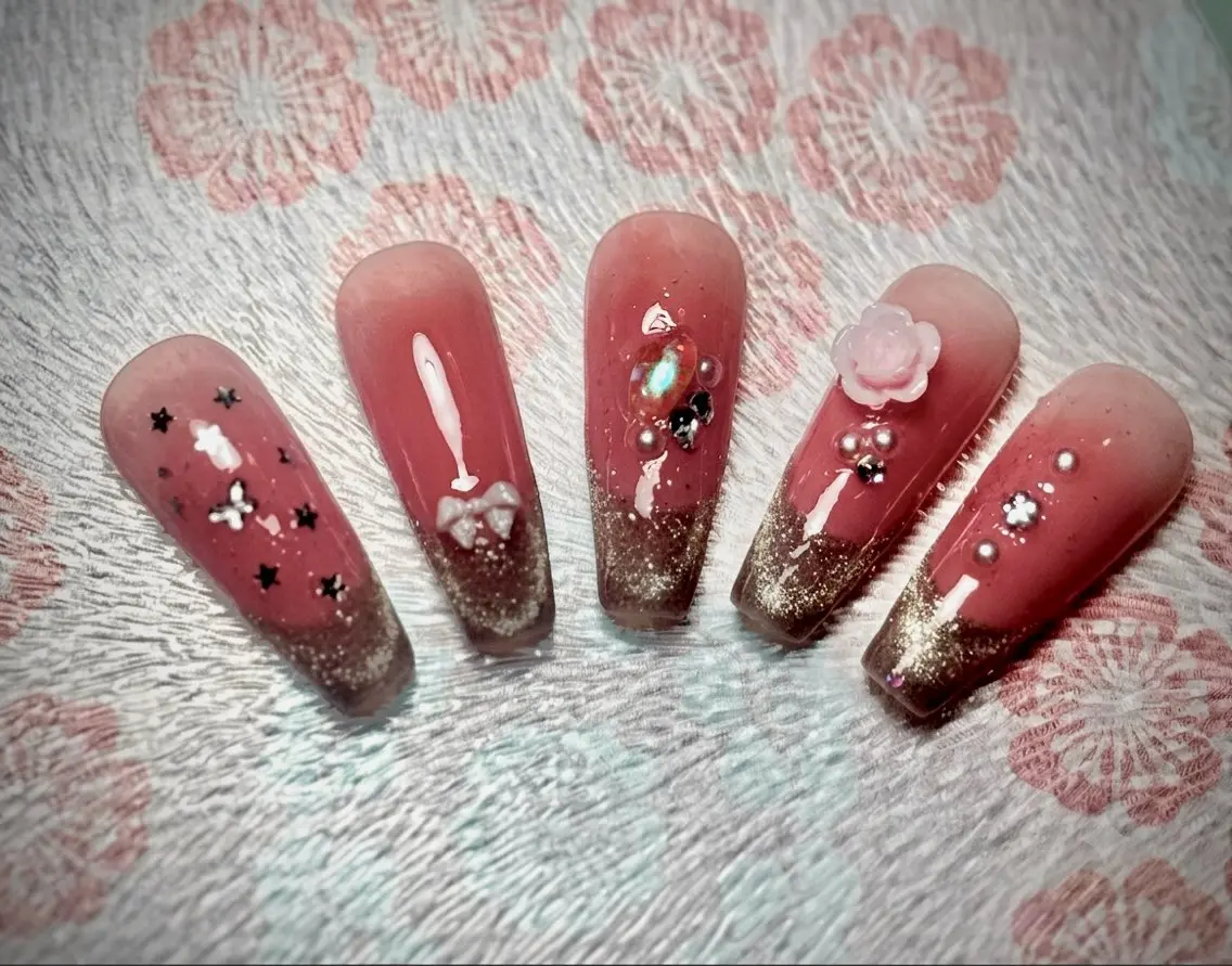 ネイル キラキラネイル ストーンネイル Michan Nailのネイルデザイン