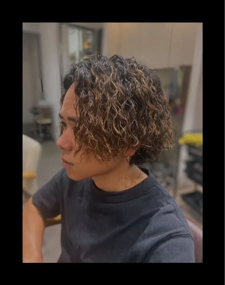 パーマ メンズ 山元 千愛のヘアスタイル