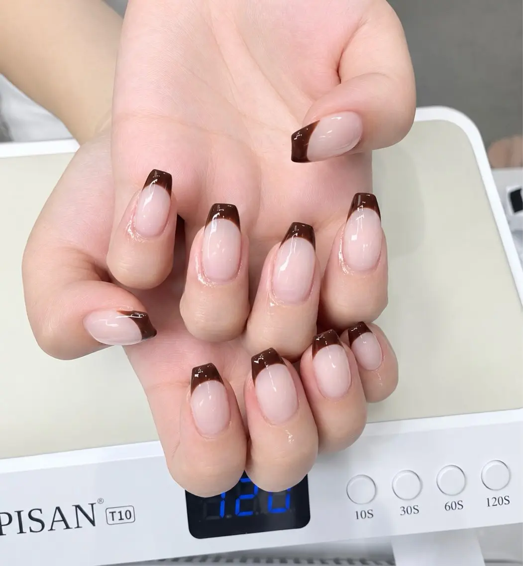ネイル MIKA RUBY NAIL SLONのネイルデザイン