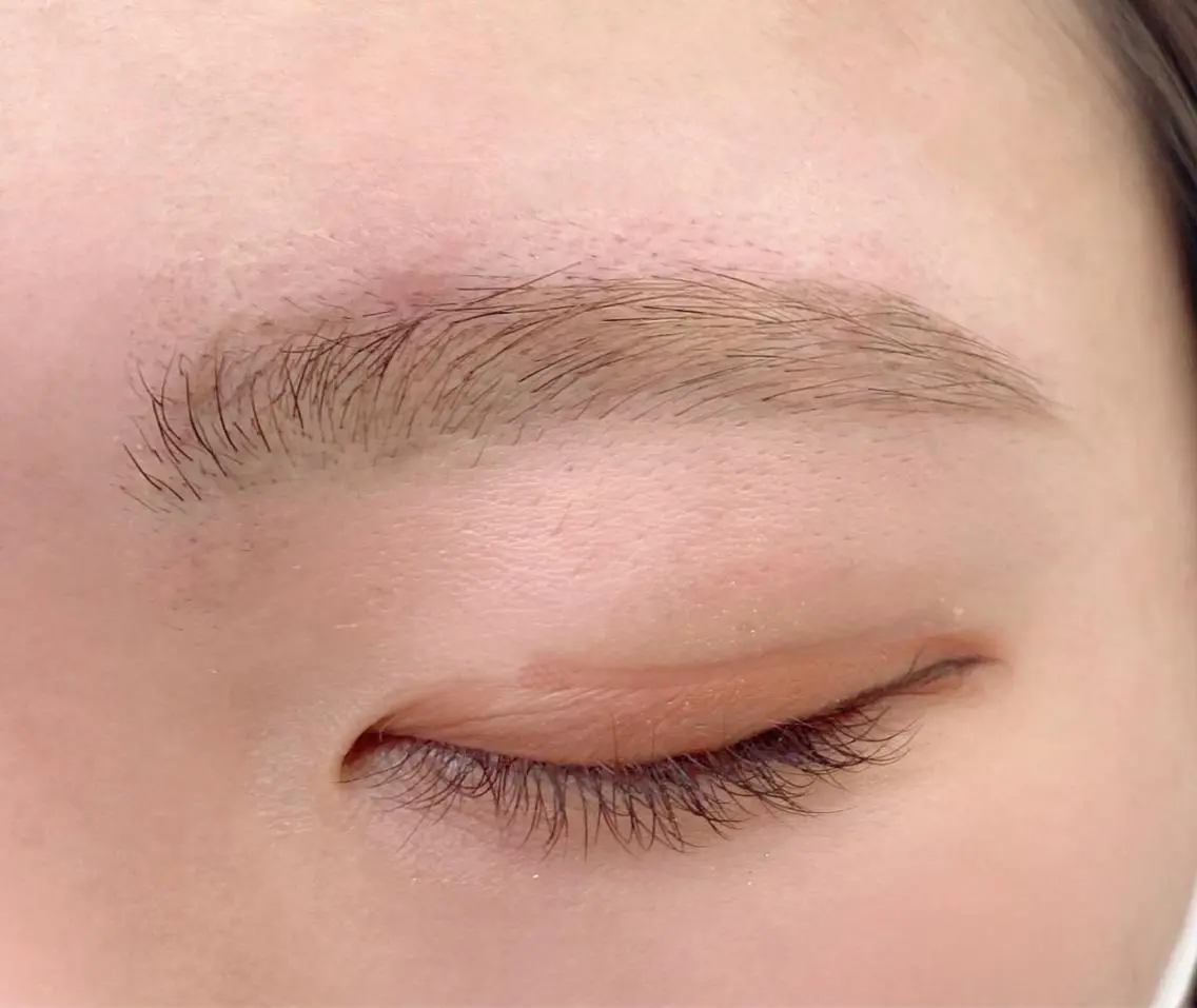 アイブロウ THINK EYE スタッフのマツエク・マツパデザイン