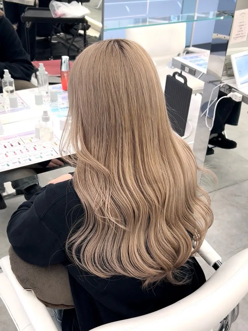 💎4月限定クーポン💎　　　　　　　　　　　　　　　　ブリーチ ＋ 透明感カラー＋トリートメントの写真
