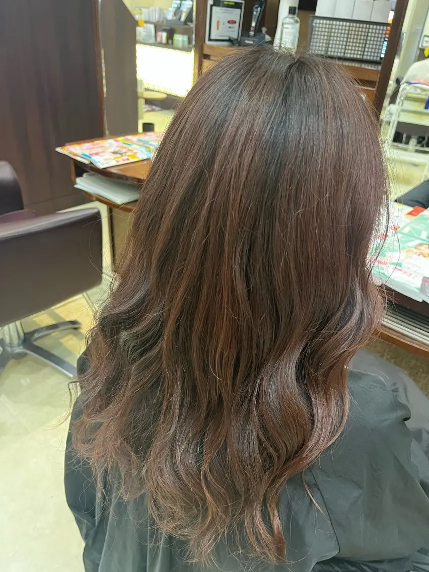 セミロング カラー BENI鈎取 kanakoのヘアスタイル
