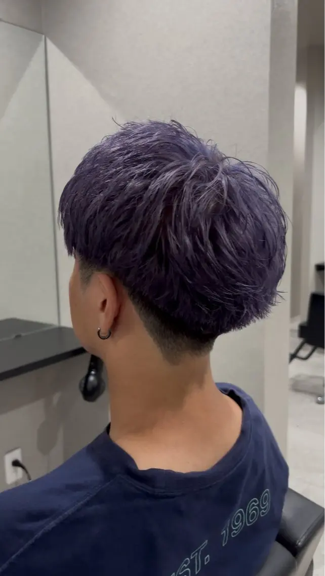 カラー メンズ 西村 杏のヘアスタイル