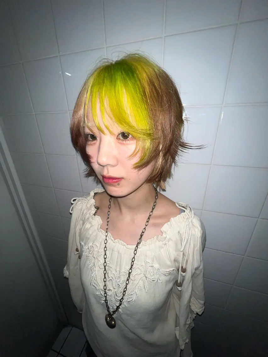ミディアム ヘアカラー トリートメント 💥ウルフカット デザインあんな💥のヘアスタイル