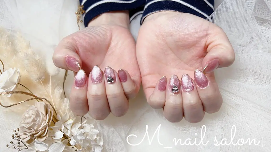 ネイル シンプルネイル M_ nail salonのネイルデザイン