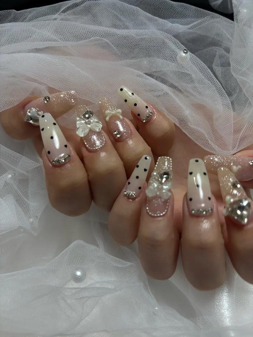 ネイル ハンドネイル atelier moiのネイルデザイン