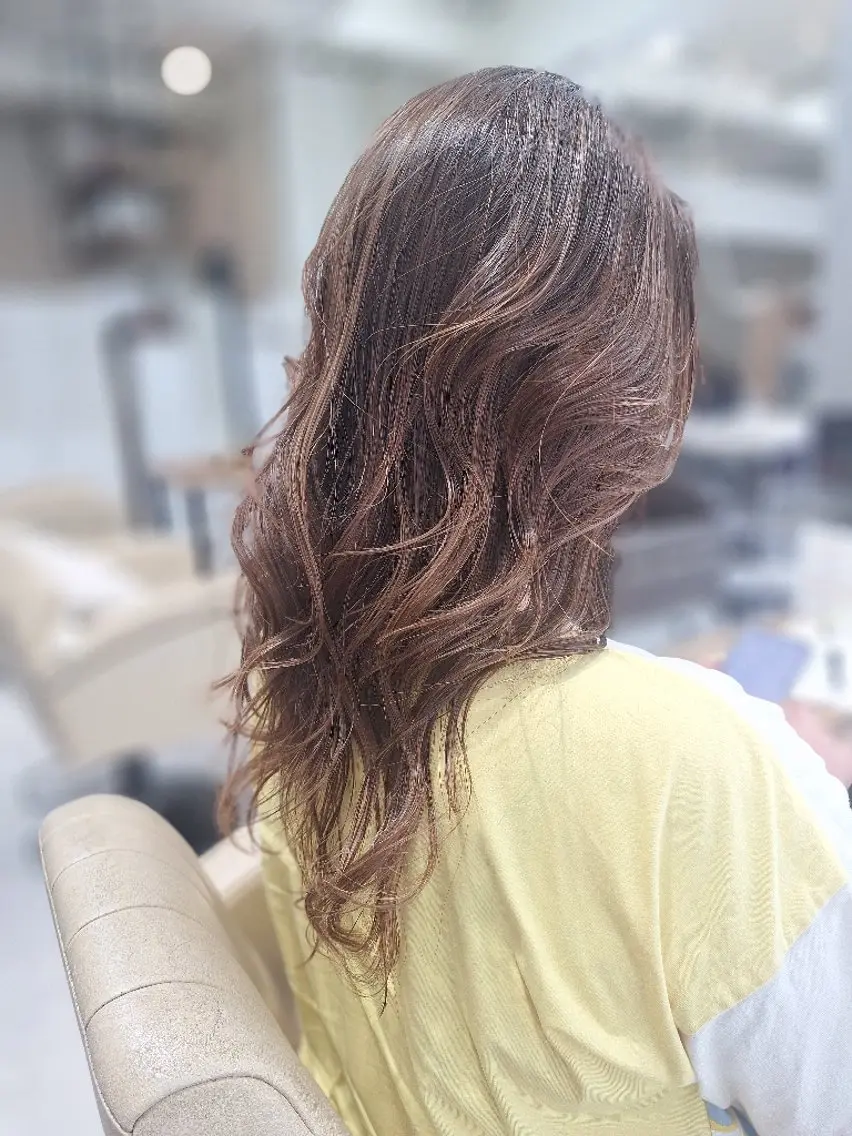 ロング カラー パーマ レイヤーカット カット ヘアカラー トリートメント 北村 恵美のヘアスタイル