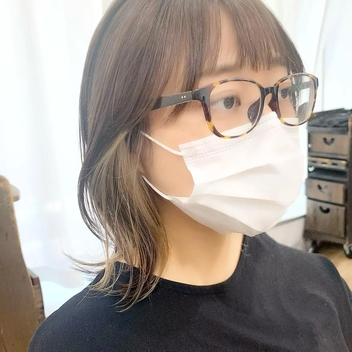 ミディアム カラー パーマ ヘアアレンジ メンズ キッズ ネイル マツエク・マツパ レイヤーカット／ 巻ける縮毛矯正のヘアスタイル