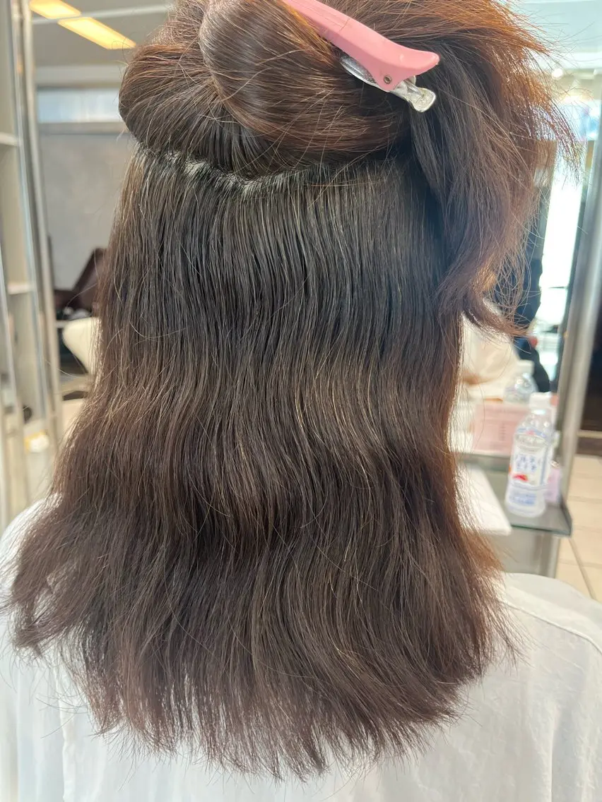 ミディアム アートディレクター 尾内 友美のヘアスタイル