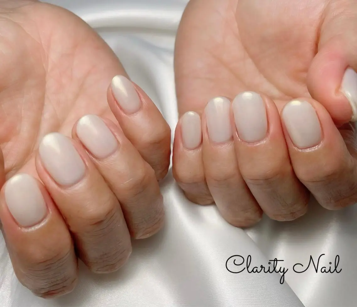 ネイル オーロラネイル ワンカラーネイル ハンドネイル Clarity Nailのネイルデザイン