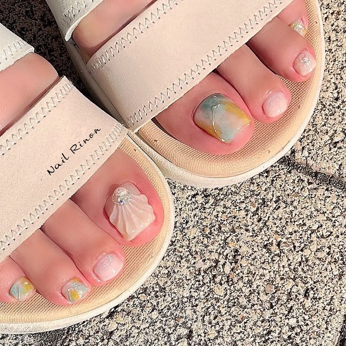 ネイル フットネイル フットネイル Nail Rinonのネイルデザイン