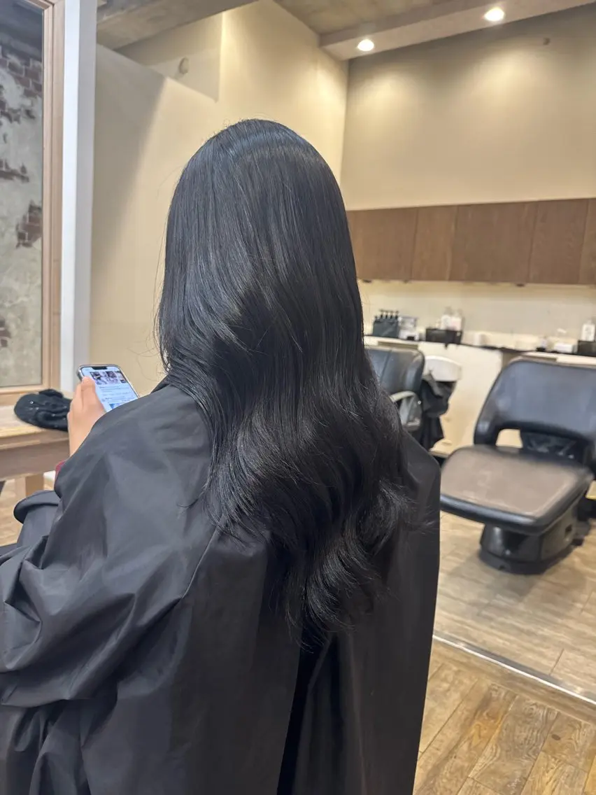 ロング ヘアカラー TIDE HAIR NICOのヘアスタイル