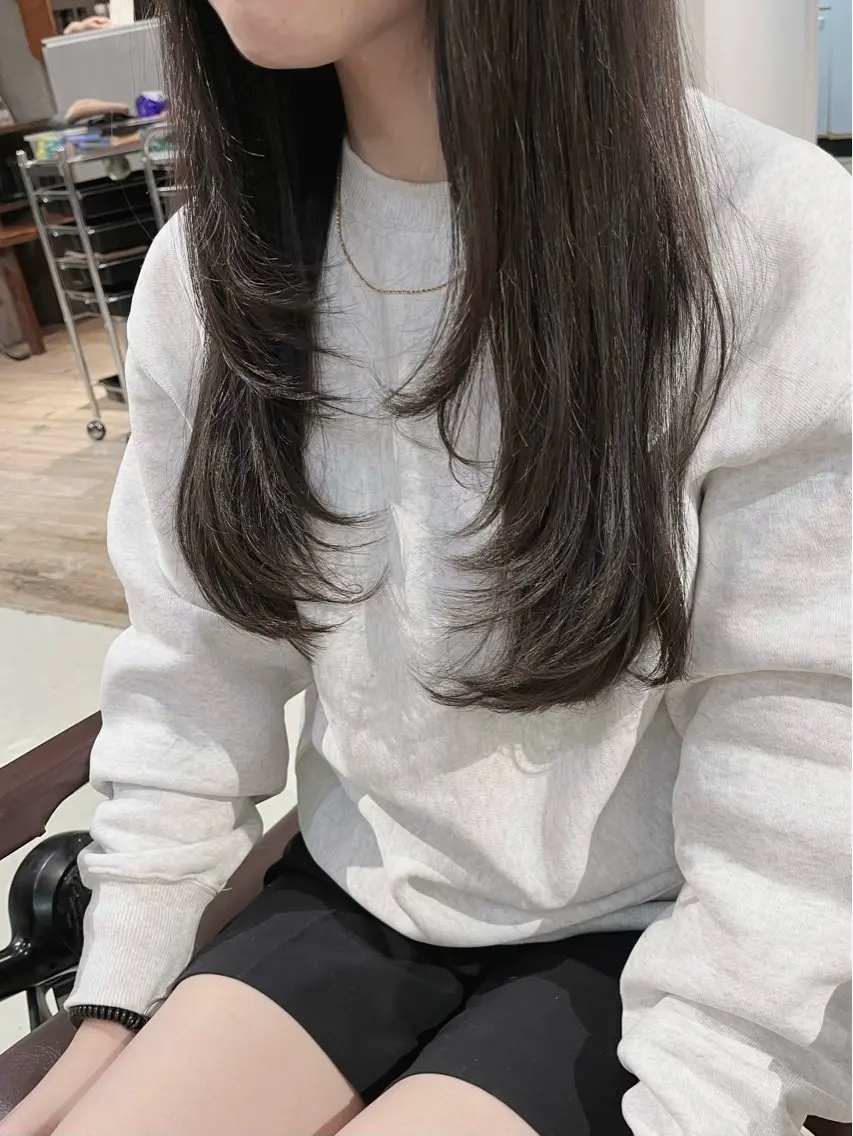セミロング レイヤーカット fifth おのでら ようのヘアスタイル