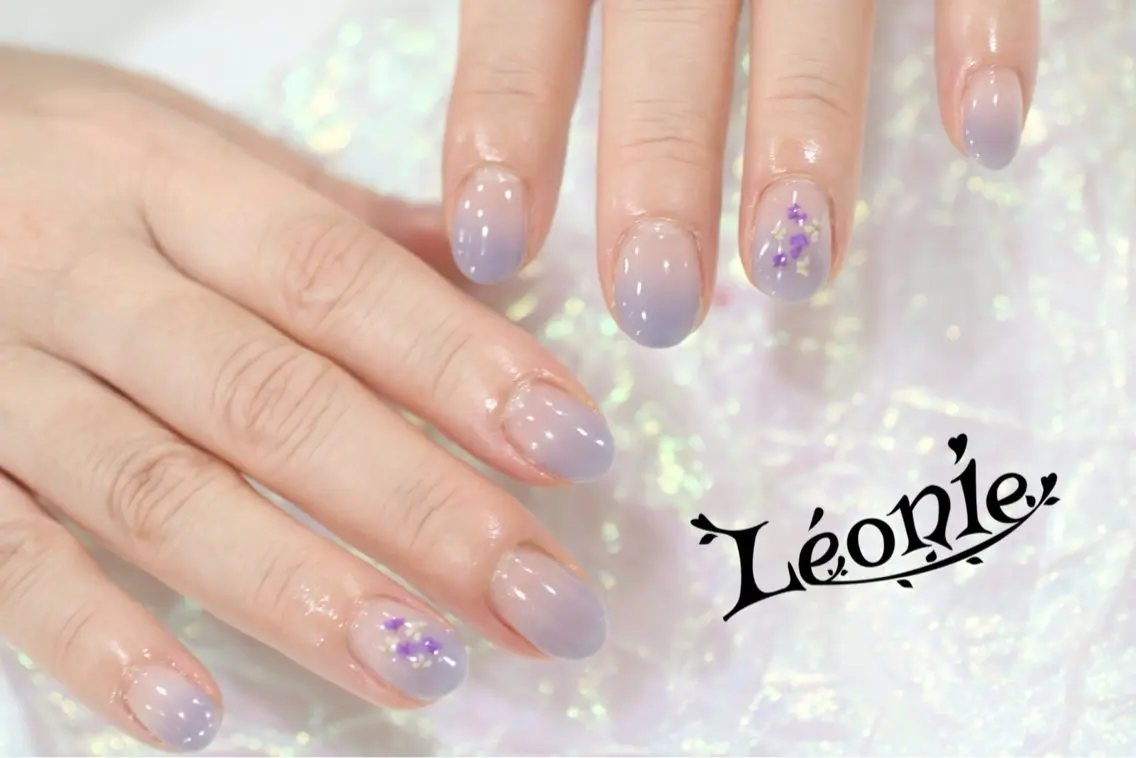 ネイル アートネイル グラデーション Leonie やまざきのネイルデザイン