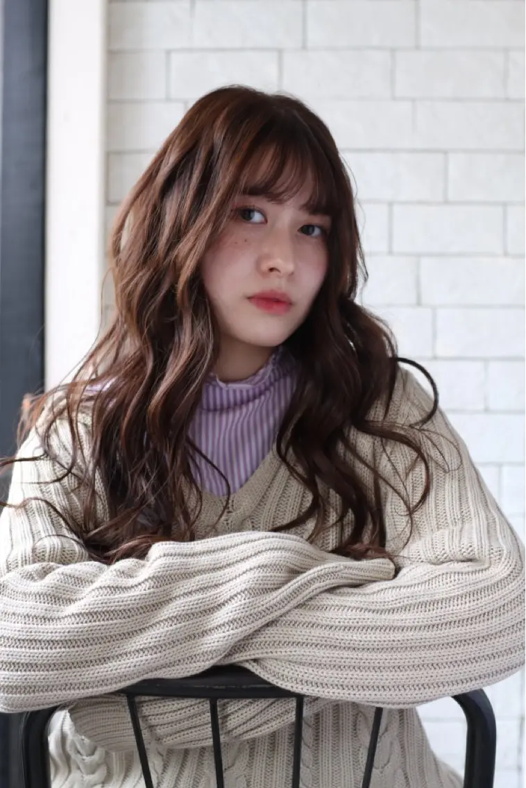 ロング 宇留間 涼香のヘアスタイル