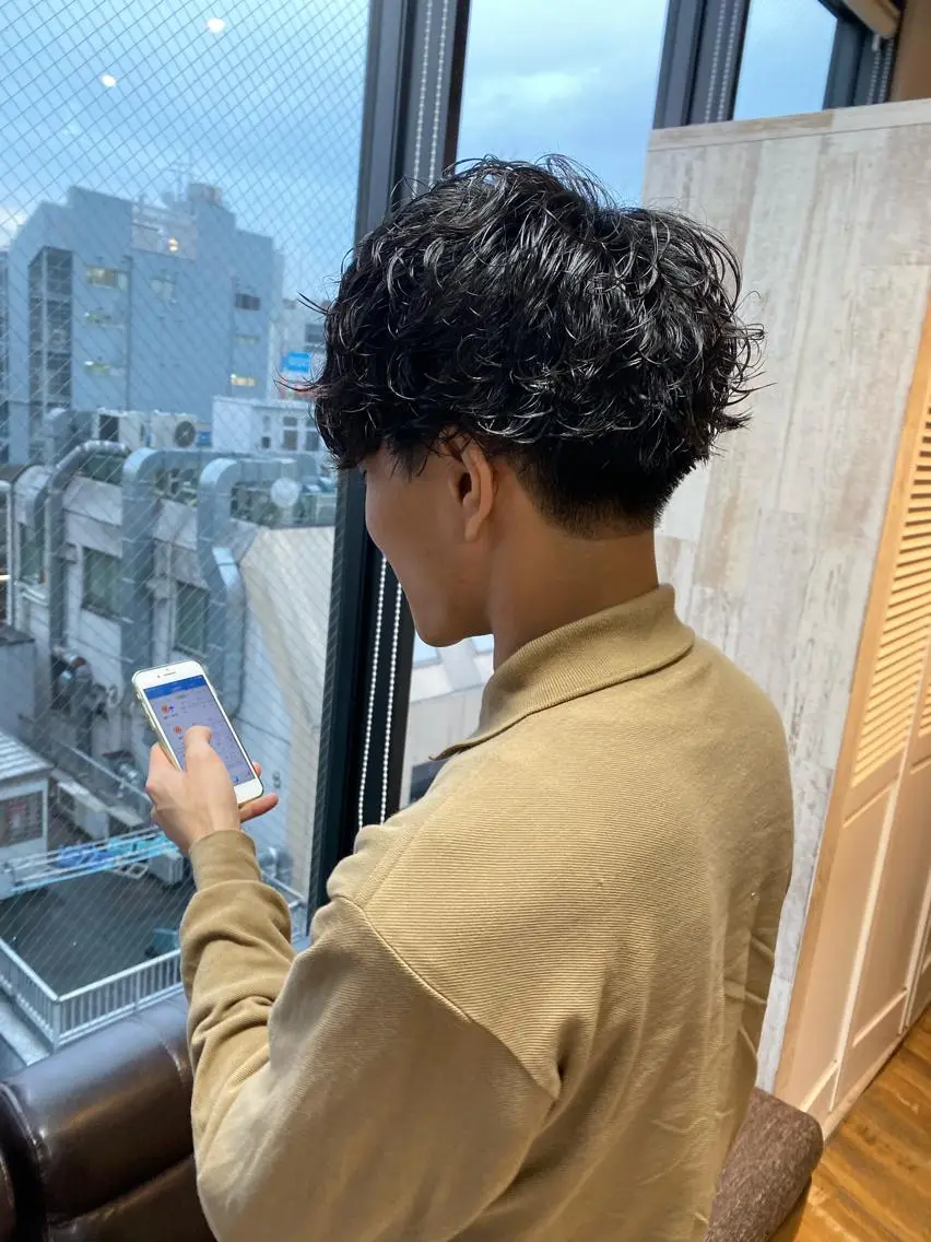 カット+最高級薬剤メンズパーマ+プチトリートメント(前処理剤)の写真