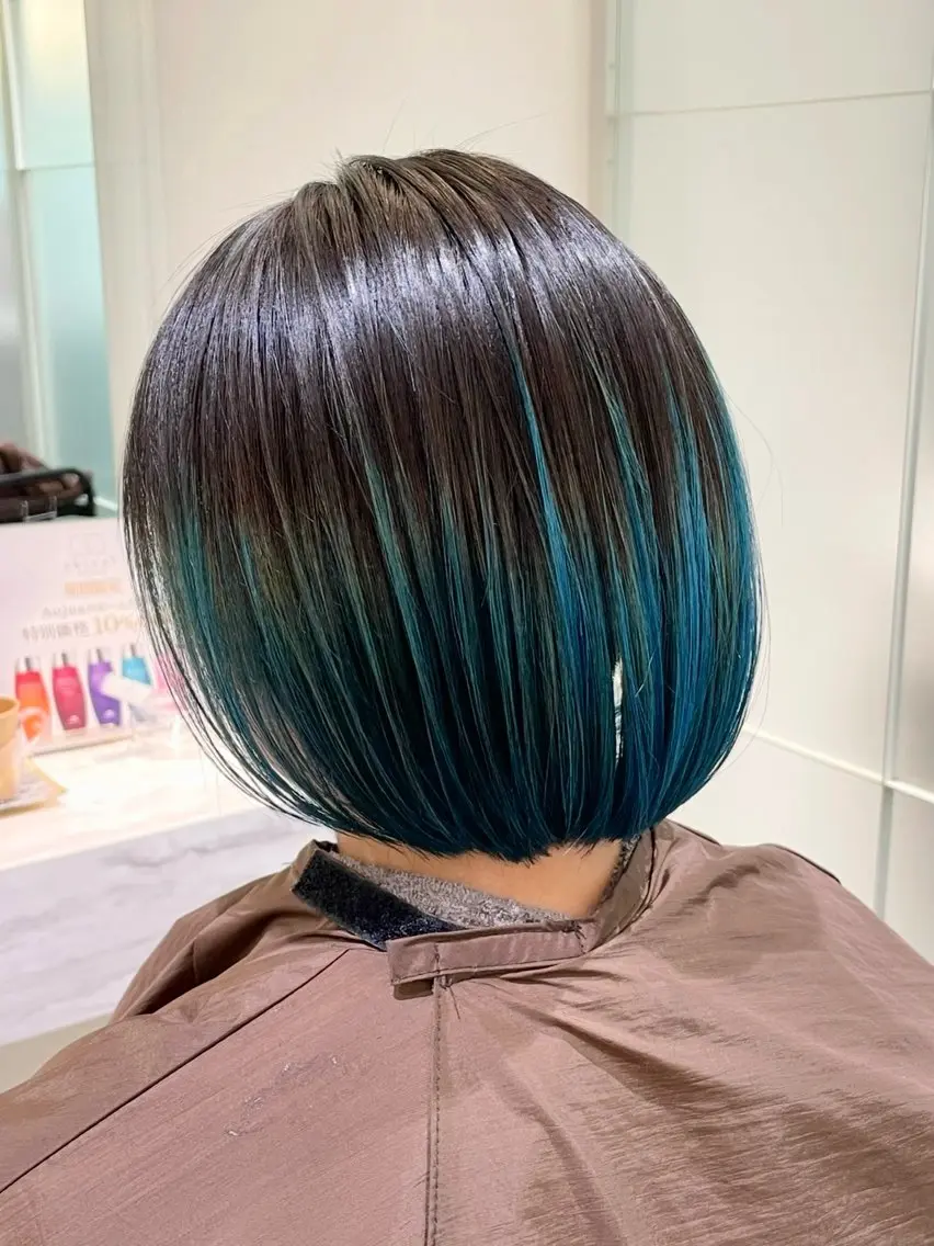 カラー ブリーチ ブルーカラー ケアブリーチ デザインカラー グラデーションカラー カット ヘアカラー オザキクウガ/ ブリーチ/髪質改善のヘアスタイル