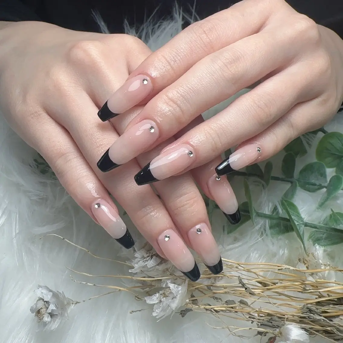 ネイル 長さ出し フレンチネイル ネイルチップ ハンドネイル UM Nail Salonのネイルデザイン