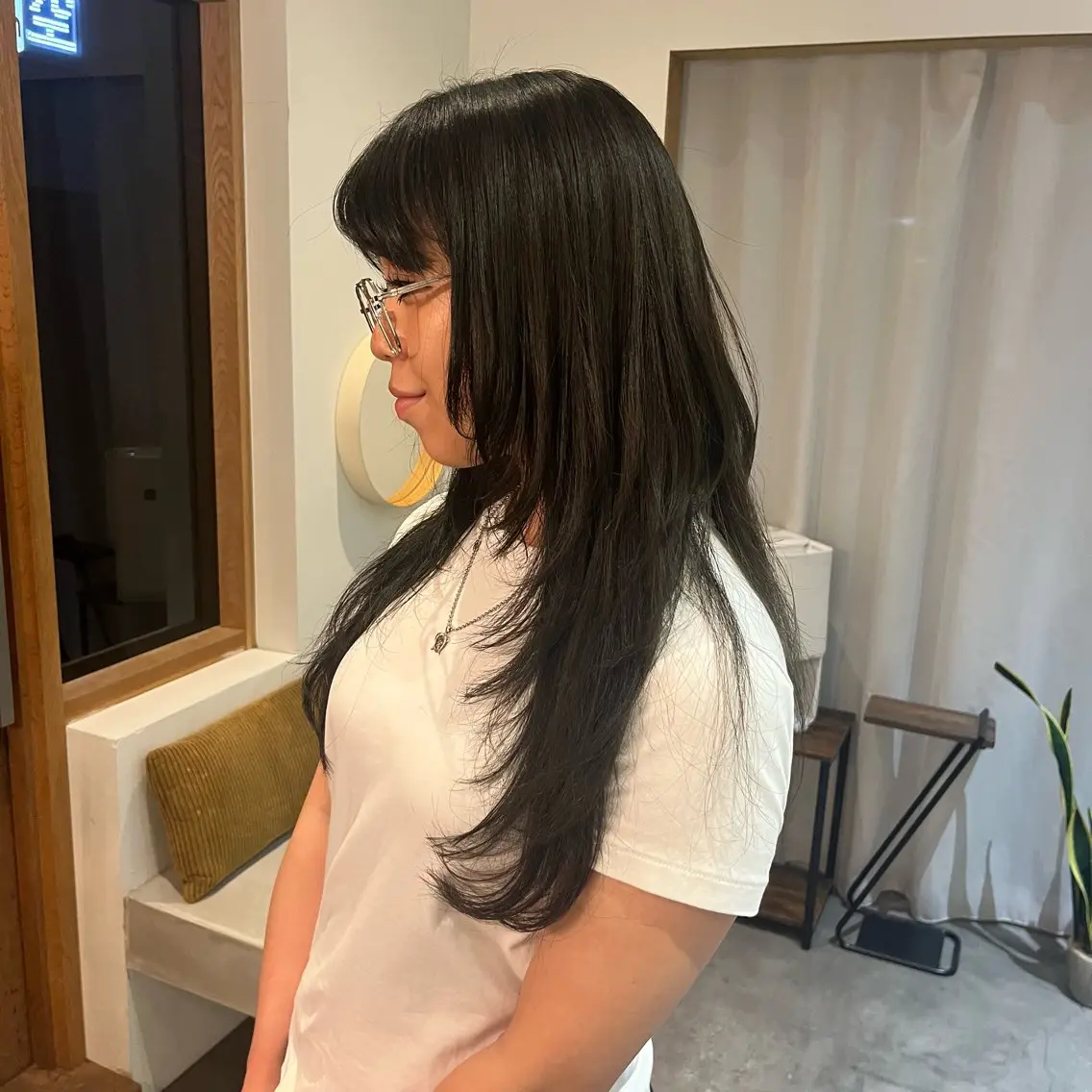ロング レイヤーカット 、 ハルナのヘアスタイル
