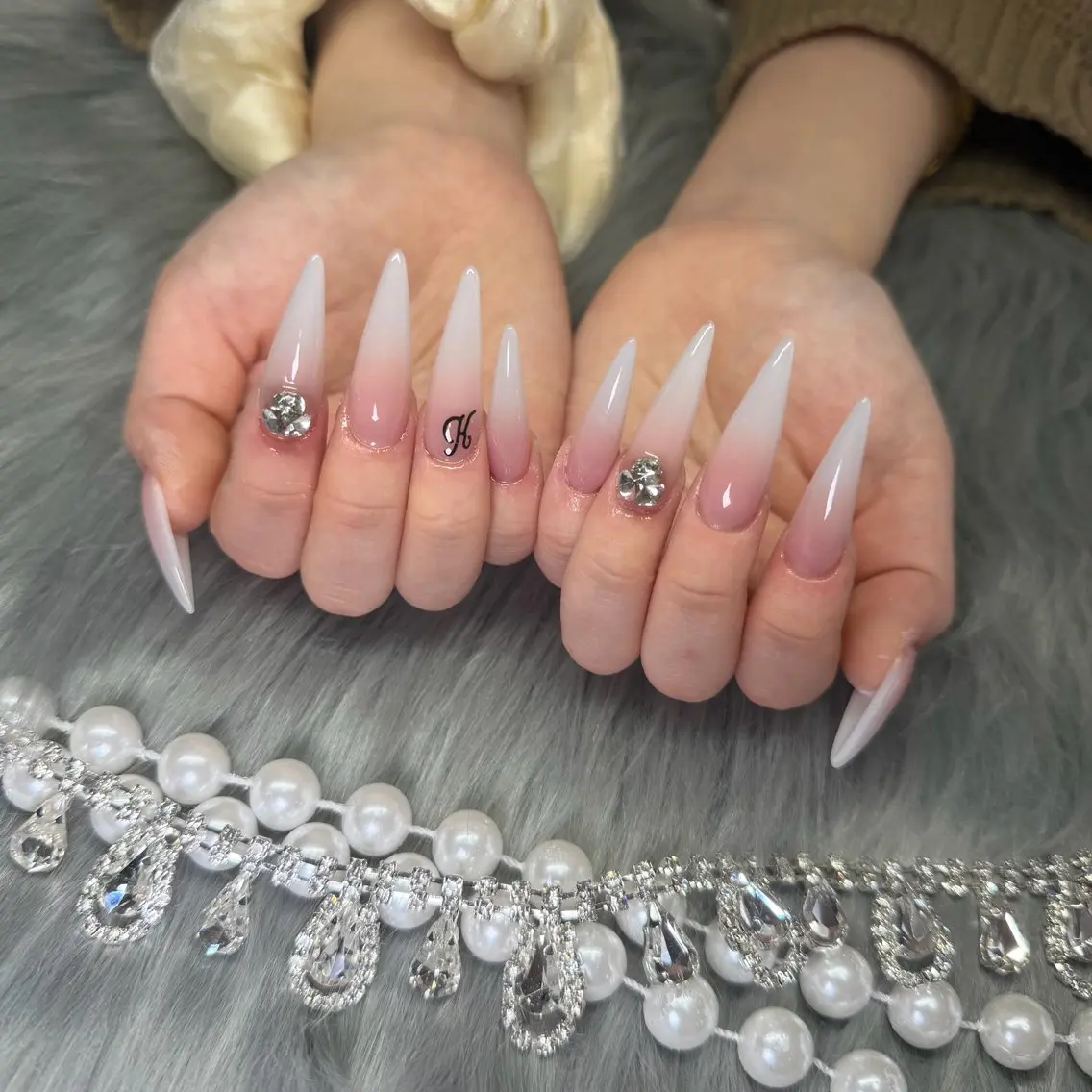 ネイル フレンチネイル ジェルネイル 韓国ネイル ロングネイル マグネットネイル ハンドネイル Nail Salon Growのネイルデザイン