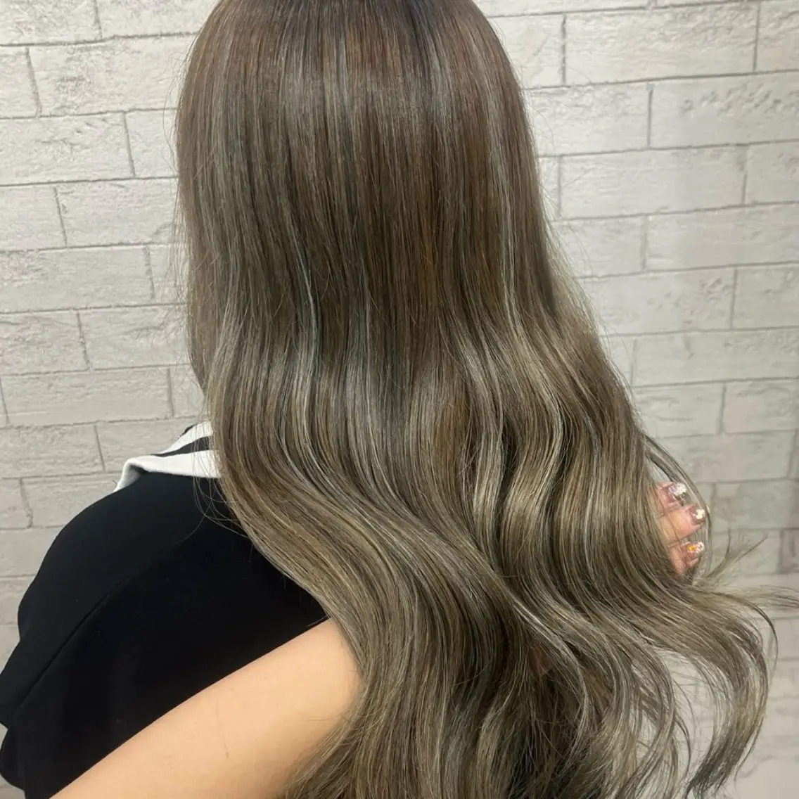 ロング カラー ブリーチ デザインカラー グレージュ ハイライトカラー ハイライト 🫧ハイトーン/ ペールカラー🕊♡雛のヘアスタイル