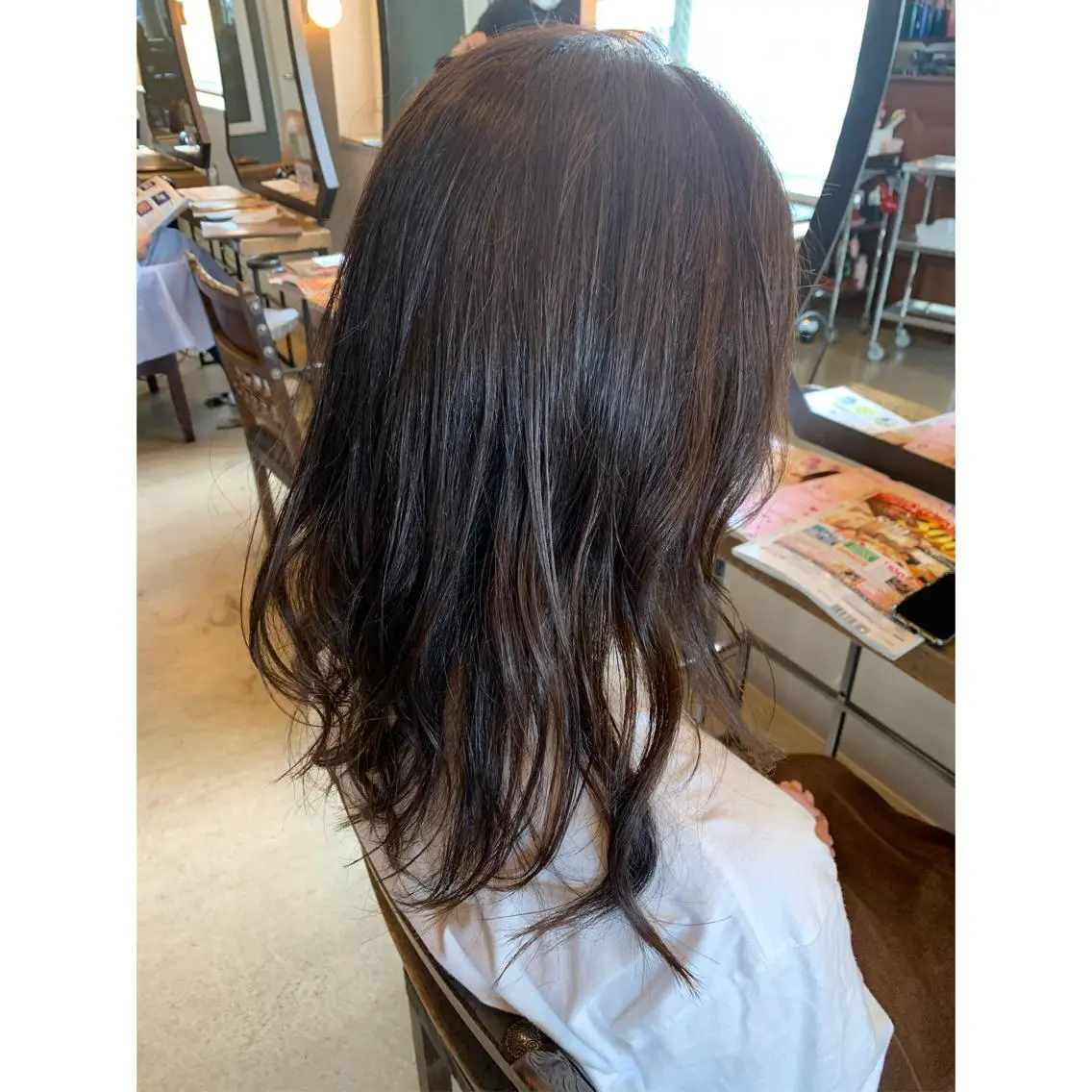 セミロング カラー ベージュカラー ヘアカラー 佐藤 美紅のヘアスタイル