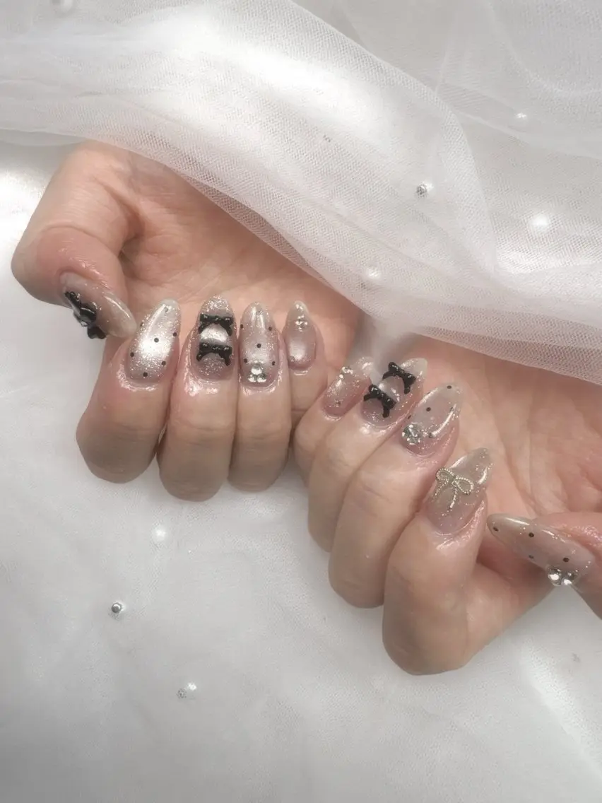 ネイル アートネイル チークネイル ドット フットネイル フレンチネイル ハンドネイル Queeens nailのネイルデザイン