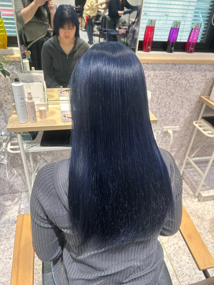 カラー ダブルカラー イヤリングカラー ハイトーンカラー インナーカラー 髪質改善 ヘアカラー ♡ハイトーン★ ネイル/しの♡のヘアスタイル