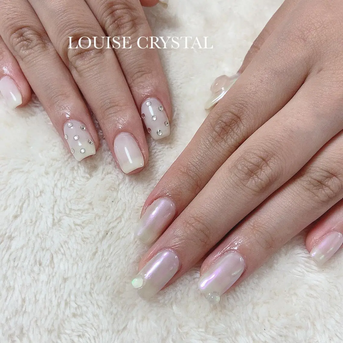 ネイル ハンドネイル LOUISE CRYSTALのネイルデザイン