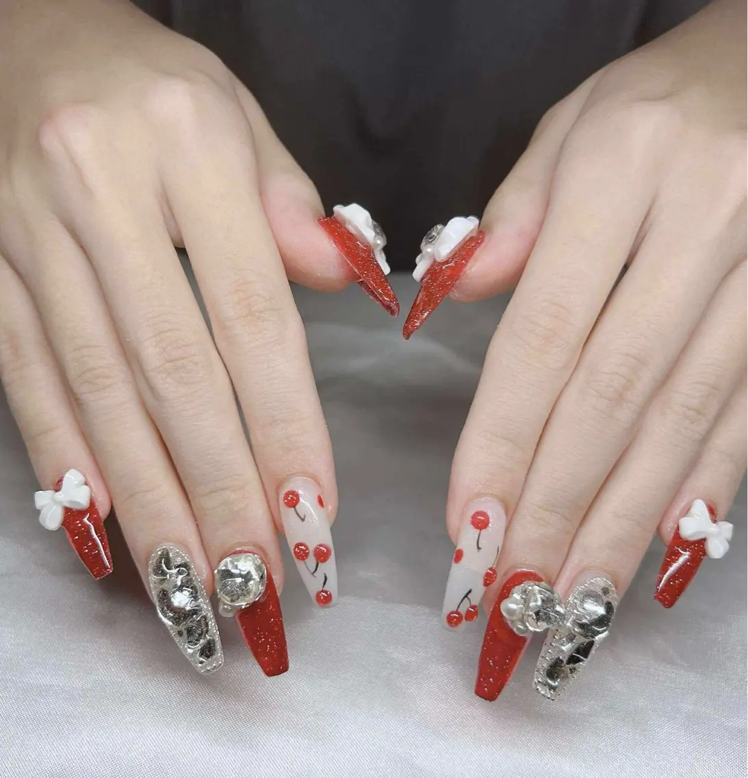 ネイル 長さ出し グラデーション 卒業式 キラキラネイル マグネットネイル ハンドネイル Lee Nailsのネイルデザイン