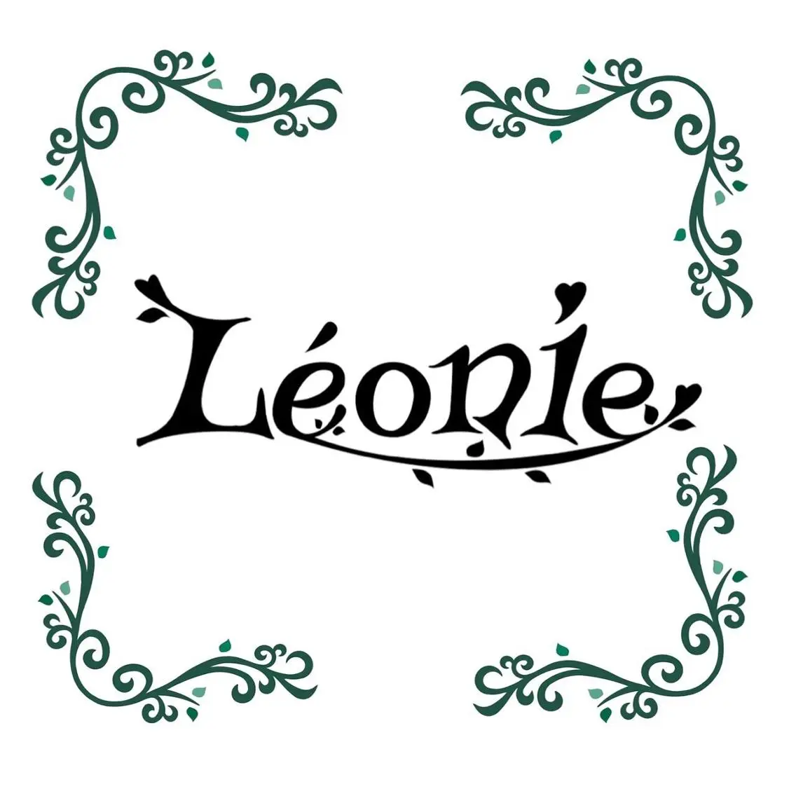 Léonie しほのネイルデザイン