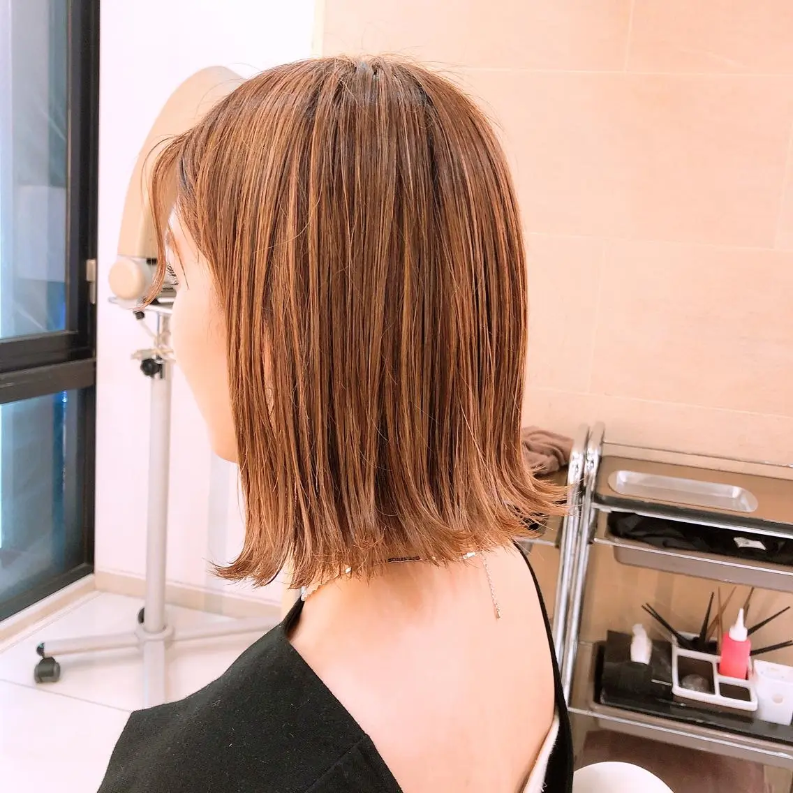 ショート カラー ボブ 外ハネヘア 小田 亮のヘアスタイル