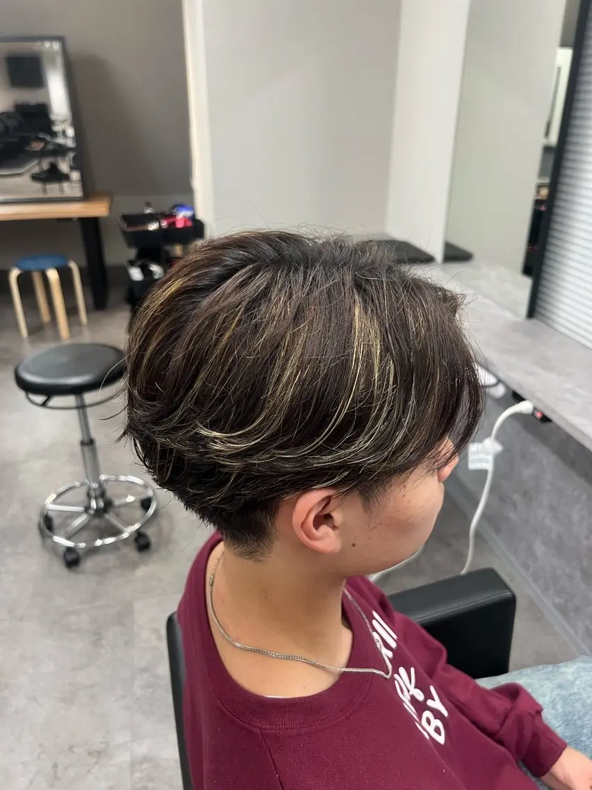 カラー パーマ メンズ センターパート メンズメッシュ メンズパーマ メッシュ ニュアンスパーマ カット ヘアカラー パーマ 💪立川No.1筋肉 美容師💪/しゅーとのヘアスタイル