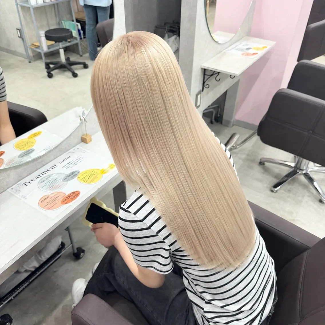 ロング カラー ヘアカラー トリートメント ヘアセット 小川 新大のヘアスタイル