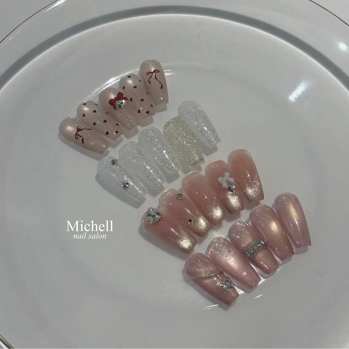 ネイル キラキラネイル ワンホンネイル ハンドネイル Michell_ dianaのネイルデザイン