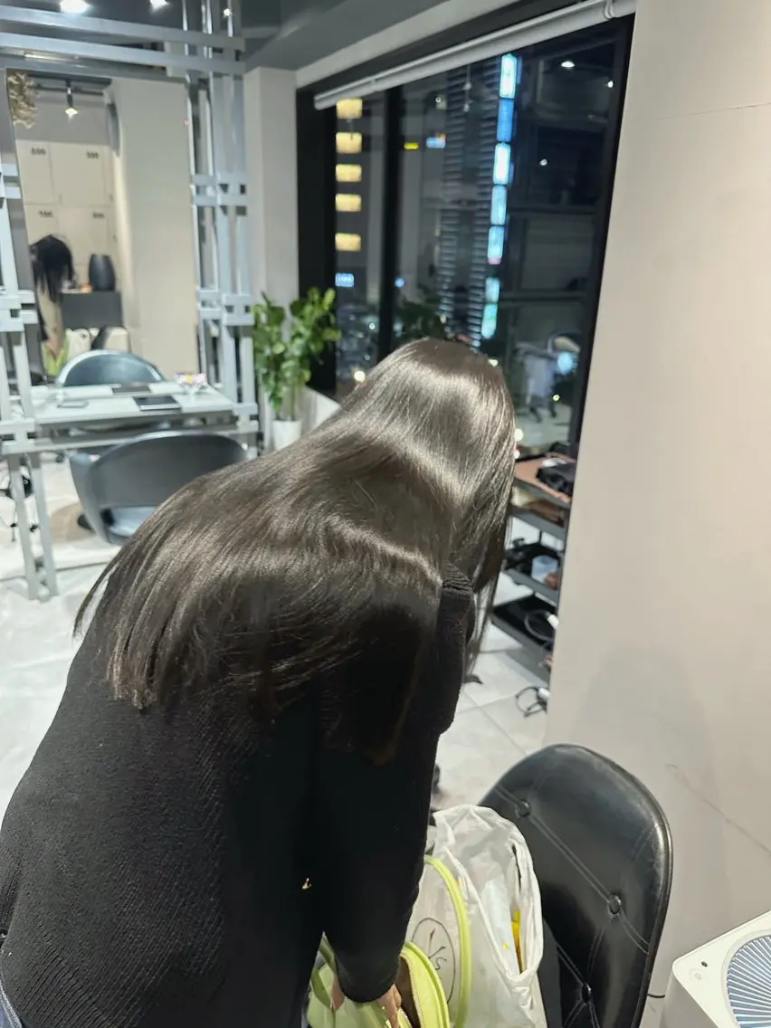ロング カラー 髪質改善 トリートメント カット ヘアカラー トリートメント KURO/縮毛矯正 /髪質改善/レイヤーのヘアスタイル