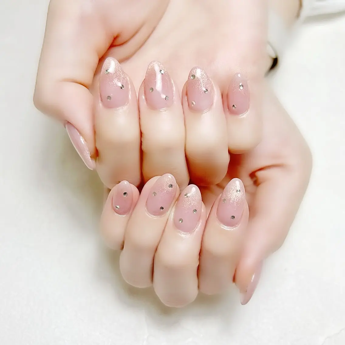 ネイル チークネイル マグネットネイル ピンク ワンホンネイル rouse nail RISATOのネイルデザイン