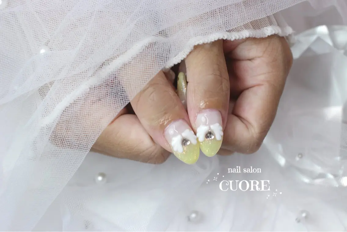 ネイル ドット グラデーション ラメ(グリッター) ラメグラデーション 黄色 ハンドネイル nail salon CUOREのネイルデザイン