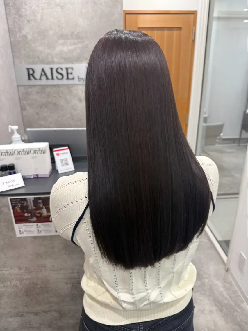 セミロング カット ヘアカラー トリートメント RAISE by_WHITEのヘアスタイル
