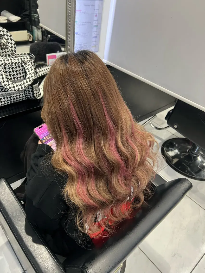ロング カラー ヘアアレンジ プルエクステ メッシュ ピンクカラー エクステ エクステ YUDU🍊 germe/ジェルムのヘアスタイル