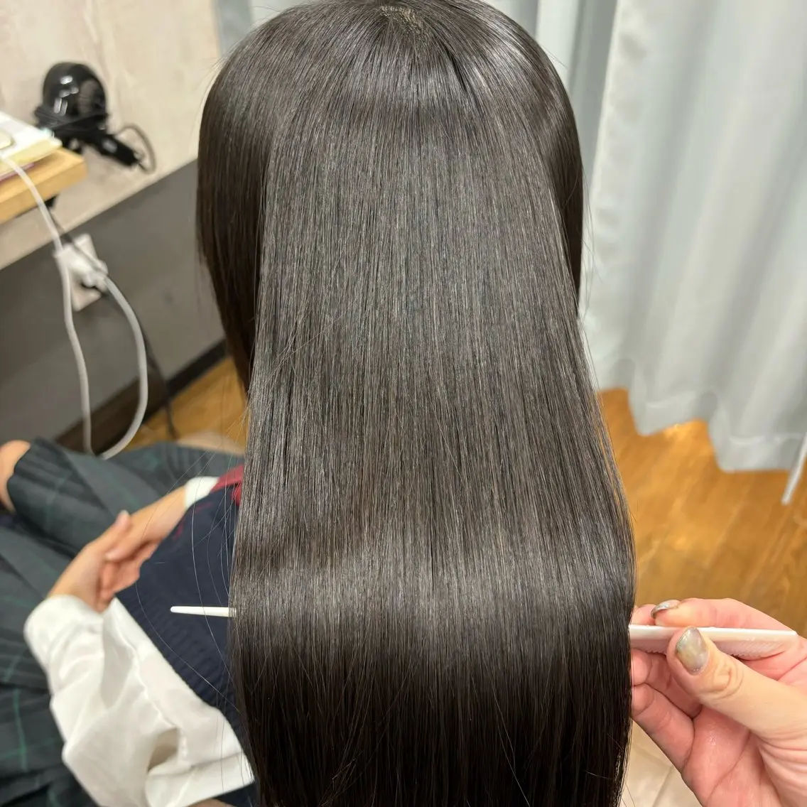ロング カット 縮毛矯正 トリートメント 猪股 華乃のヘアスタイル