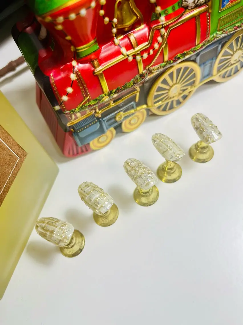 ネイル キラキラネイル ツイードネイル nail room.のネイルデザイン