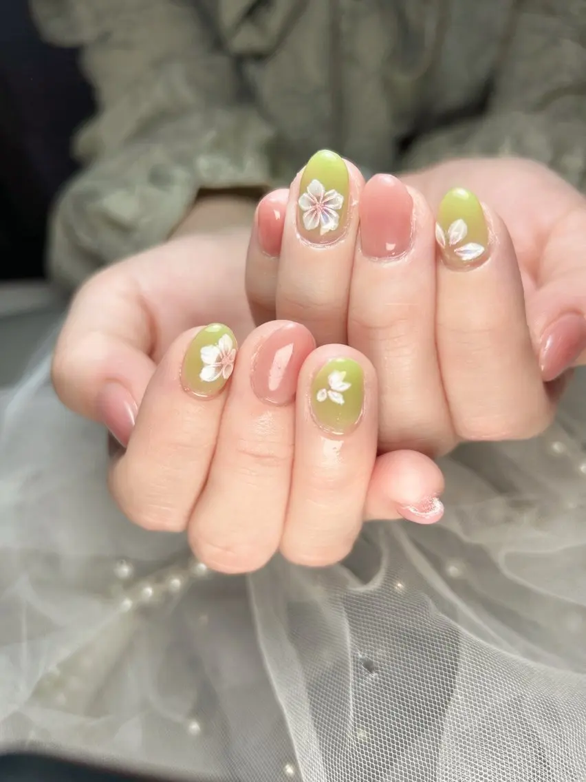 ネイル ハンドネイル ゆき 🌻ひまわりサロンのネイルデザイン