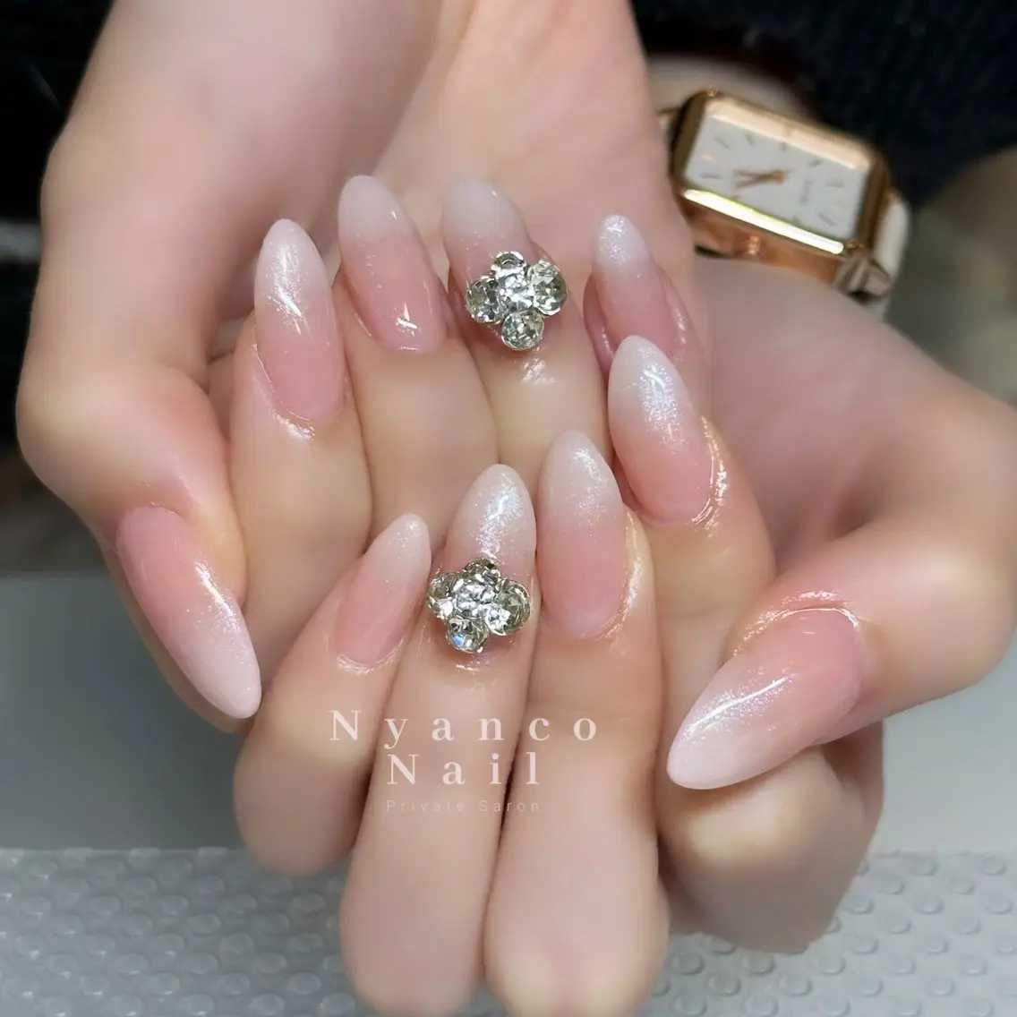 ネイル ジェルネイル グラデーション ラメ(グリッター) オフィスネイル シンプルネイル Nyanco Nailのネイルデザイン
