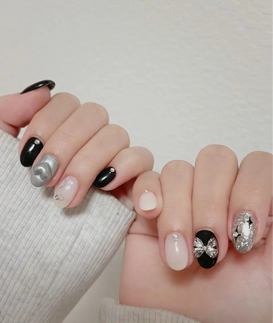 ネイル オーロラネイル 長さ出し フットネイル 韓国ネイル ラメ(グリッター) ハンドネイル 👍thumbs up nail👍のネイルデザイン