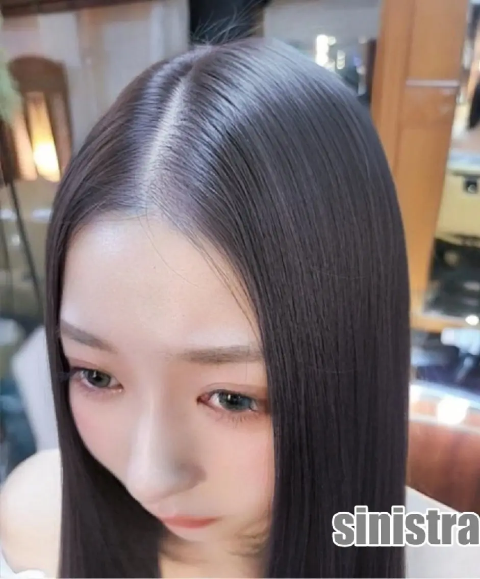 セミロング カラー グレージュ カット トリートメント 足利・朝9～夜10迄 シニストラ原宿表参道のヘアスタイル