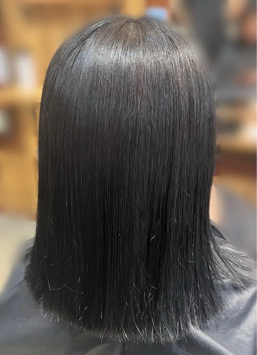 ミディアム カラー 黒髪 ブルーカラー ブルーブラック 透明感カラー LAISSEZ 竹内のヘアスタイル