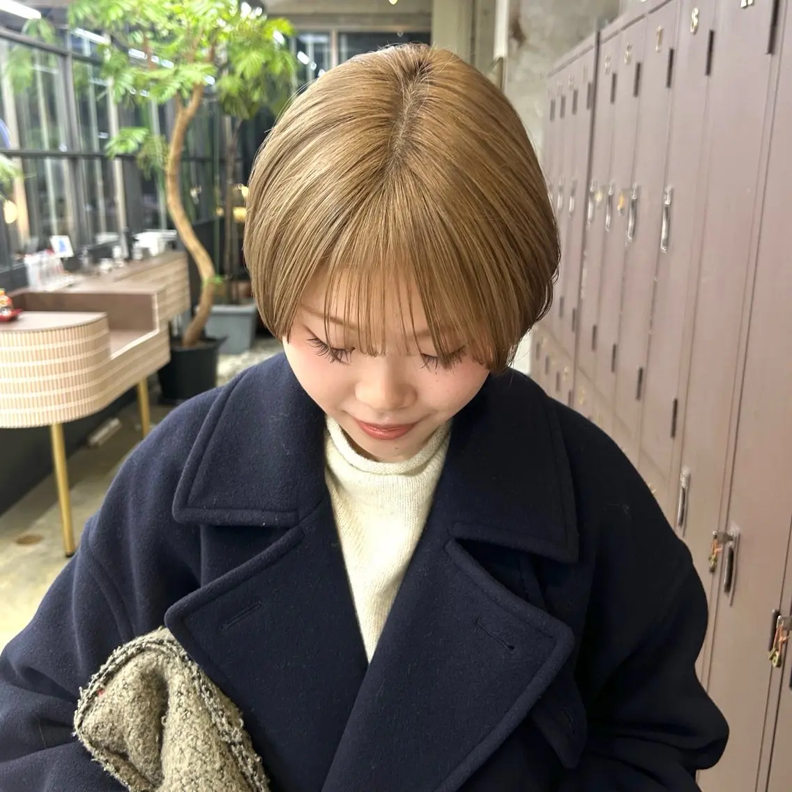ショート カラー ベージュカラー ブリーチ ハイトーンカラー ヘアカラー 伊藤ほのか/パーマ /ダブルカラーのヘアスタイル