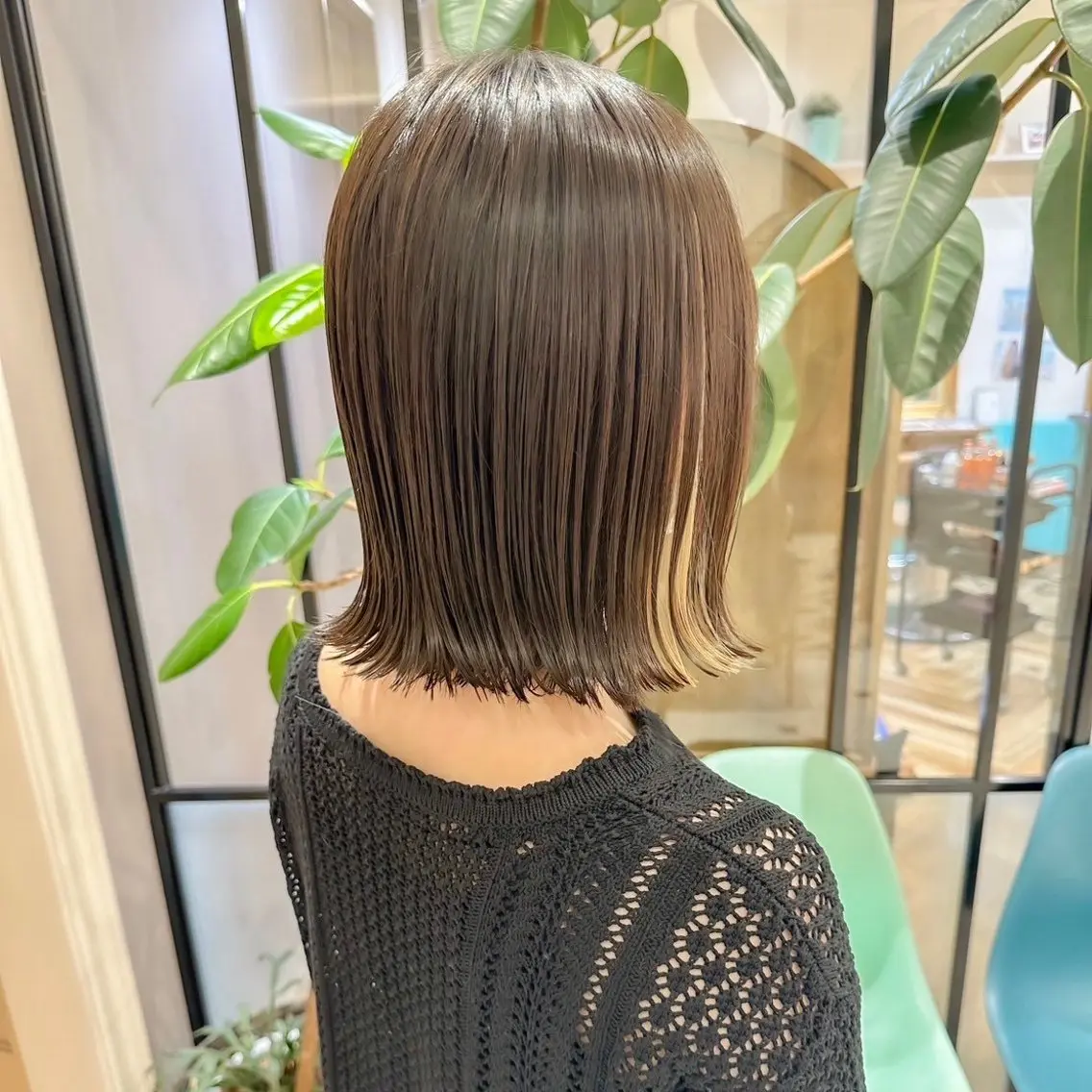 ショート 外ハネヘア 縮毛矯正/ストンボブ Wカラー💎ヒデジのヘアスタイル